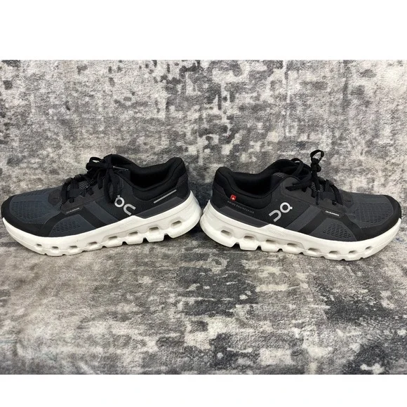 On Cloud runner 2 Women Size 8 Black White Running Shoes Sneakers Athleisure Gym - Picture 5 of 9